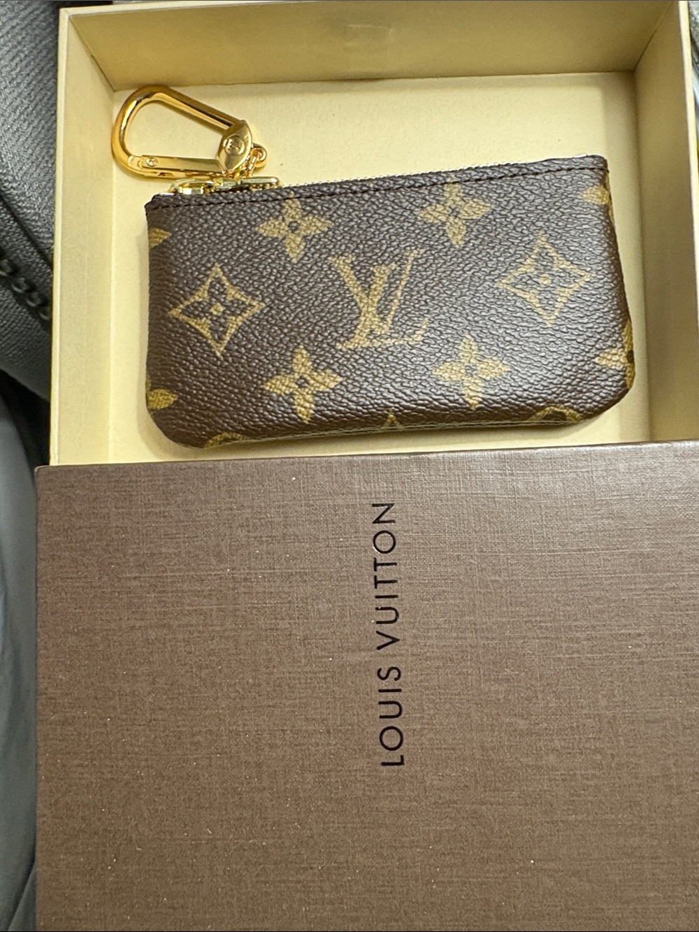 Louis Vuitton Monogram Key & Card Holder in Brown with Gold Hardware